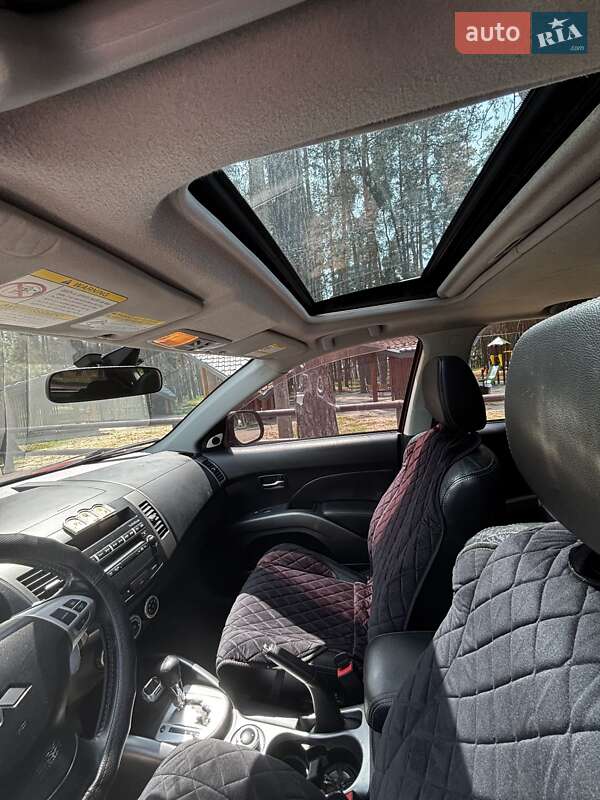 Внедорожник / Кроссовер Mitsubishi Outlander 2009 в Ахтырке