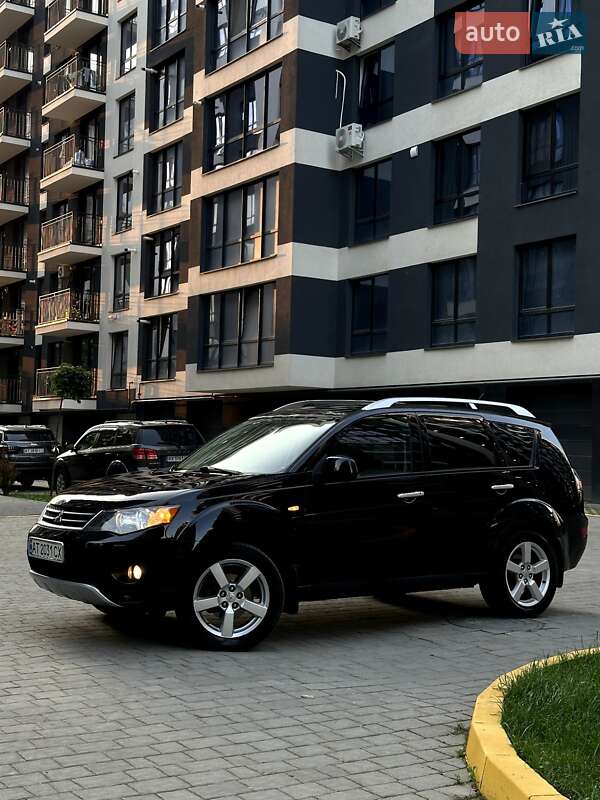 Позашляховик / Кросовер Mitsubishi Outlander 2008 в Івано-Франківську