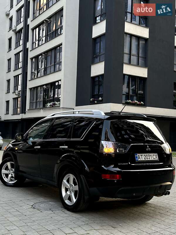 Позашляховик / Кросовер Mitsubishi Outlander 2008 в Івано-Франківську