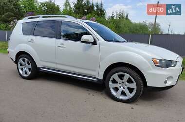 Внедорожник / Кроссовер Mitsubishi Outlander 2009 в 
