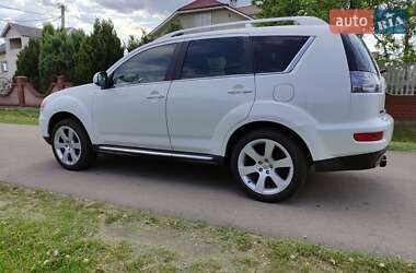 Внедорожник / Кроссовер Mitsubishi Outlander 2009 в 