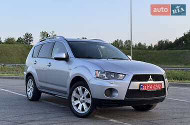 Внедорожник / Кроссовер Mitsubishi Outlander 2010 в 