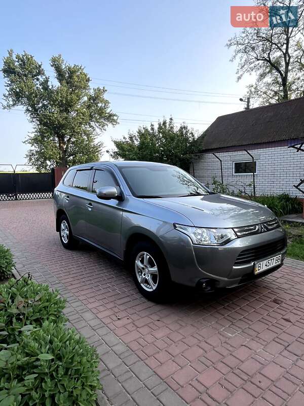 Mitsubishi Outlander 2014