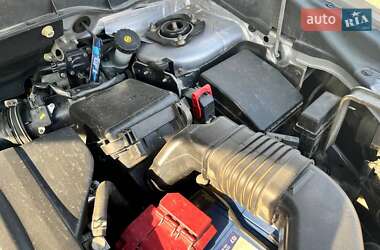 Внедорожник / Кроссовер Mitsubishi Outlander 2011 в 