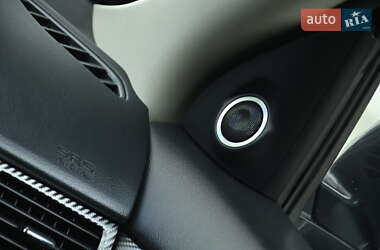 Внедорожник / Кроссовер Mitsubishi Outlander 2013 в 