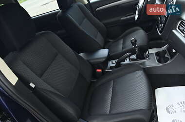 Внедорожник / Кроссовер Mitsubishi Outlander 2013 в 