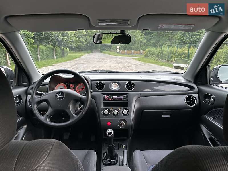 Позашляховик / Кросовер Mitsubishi Outlander 2009 в Вінниці