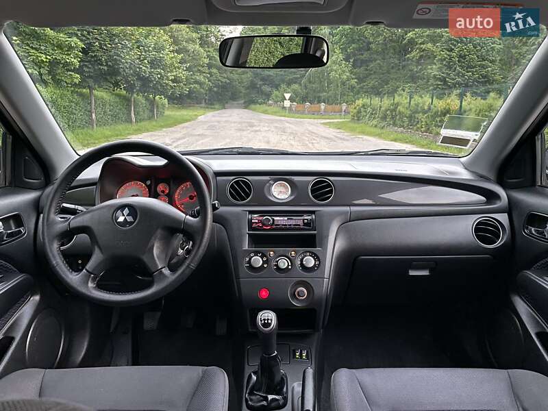 Позашляховик / Кросовер Mitsubishi Outlander 2009 в Вінниці