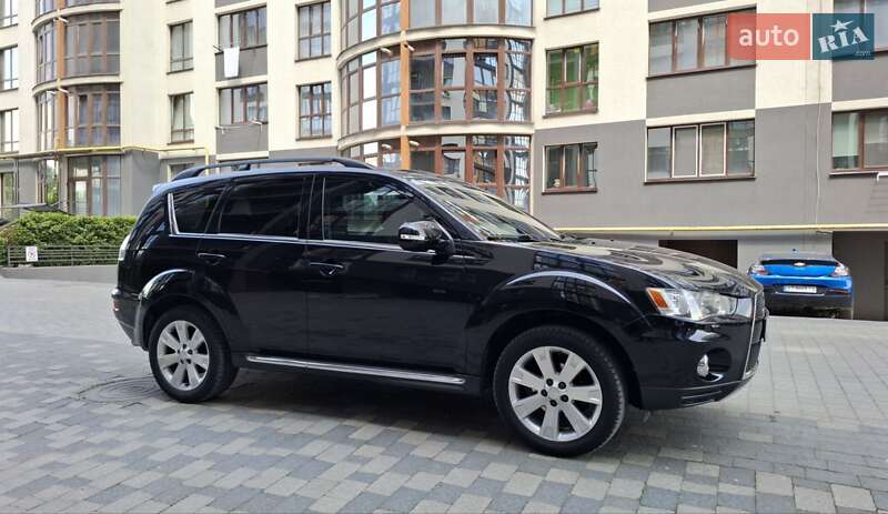 Внедорожник / Кроссовер Mitsubishi Outlander 2011 в Ивано-Франковске