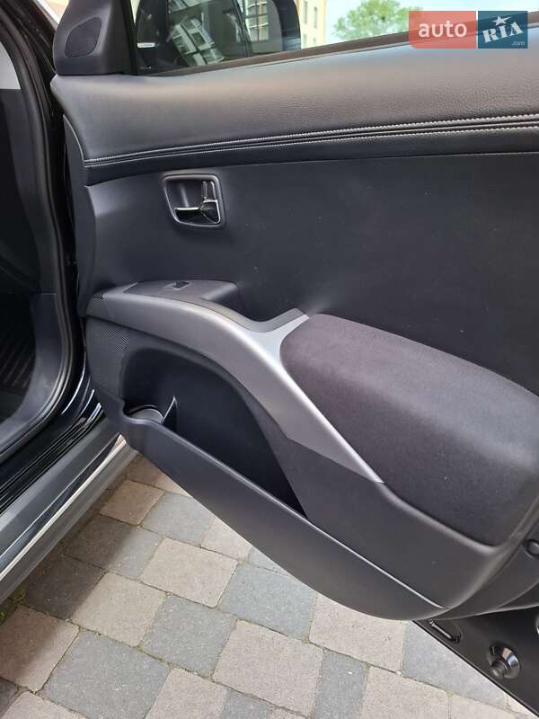 Внедорожник / Кроссовер Mitsubishi Outlander 2011 в Ивано-Франковске