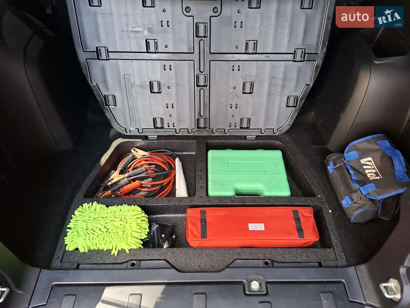 Внедорожник / Кроссовер Mitsubishi Outlander 2011 в Ивано-Франковске