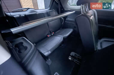 Внедорожник / Кроссовер Mitsubishi Outlander 2014 в 