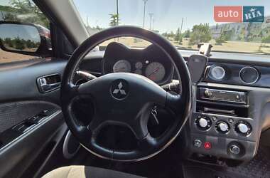 Позашляховик / Кросовер Mitsubishi Outlander 2004 в 