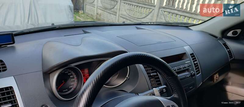 Внедорожник / Кроссовер Mitsubishi Outlander 2008 в Русской Поляне