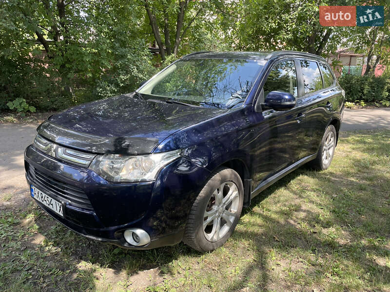 Mitsubishi Outlander 2013