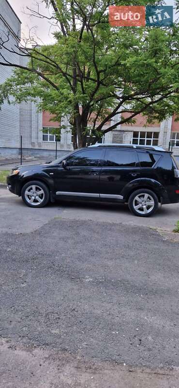 Внедорожник / Кроссовер Mitsubishi Outlander 2007 в Львове