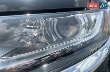 Внедорожник / Кроссовер Mitsubishi Outlander 2020 в 