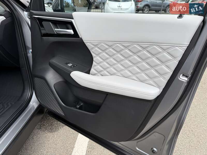 Внедорожник / Кроссовер Mitsubishi Outlander 2022 в Киеве