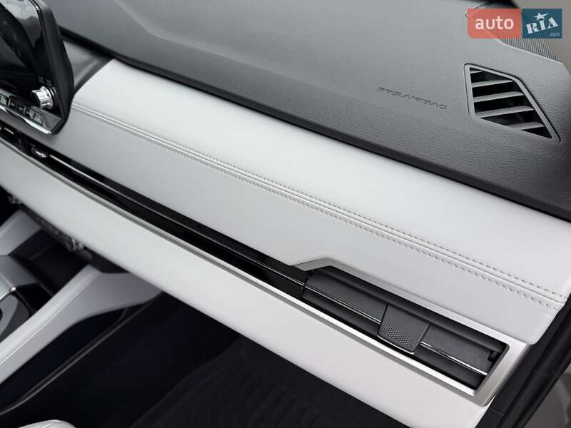 Внедорожник / Кроссовер Mitsubishi Outlander 2022 в Киеве