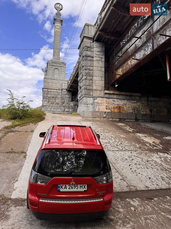Позашляховик / Кросовер Mitsubishi Outlander 2007 в Києві