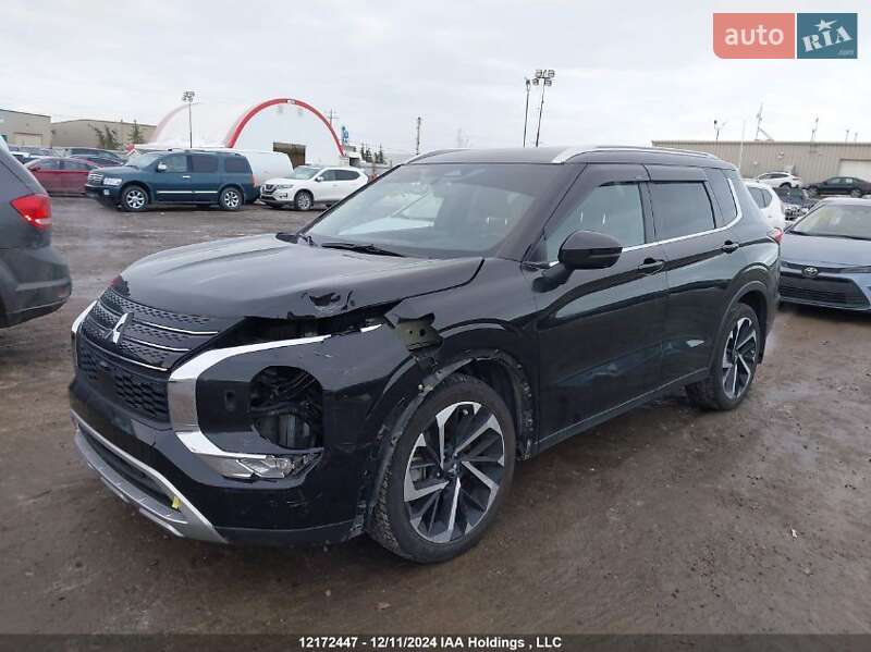 Внедорожник / Кроссовер Mitsubishi Outlander 2022 в Ужгороде