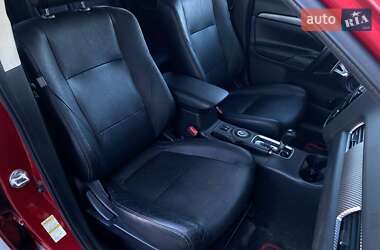 Внедорожник / Кроссовер Mitsubishi Outlander 2014 в 