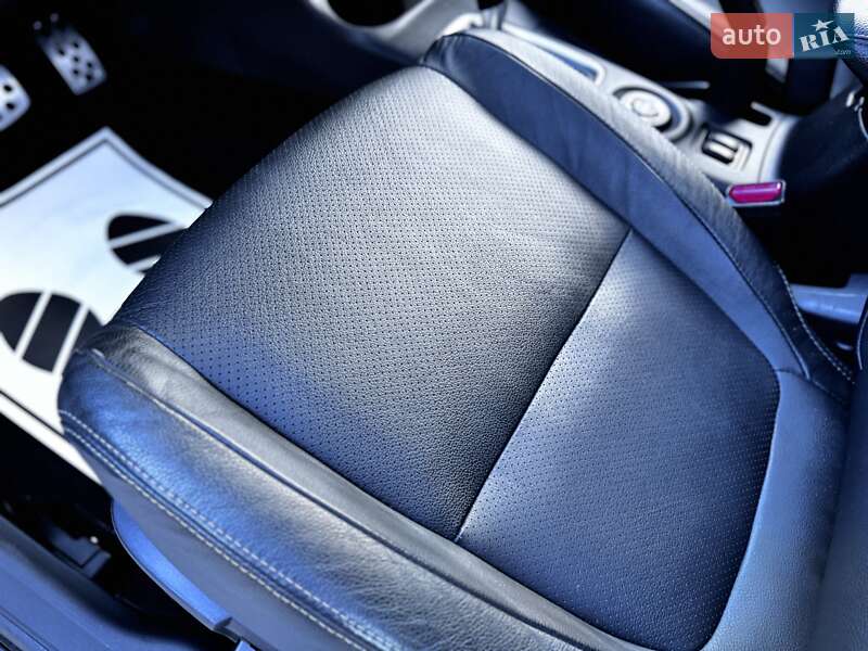 Внедорожник / Кроссовер Mitsubishi Outlander 2015 в Дрогобыче