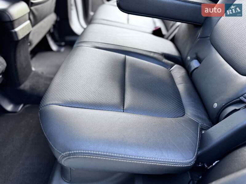 Внедорожник / Кроссовер Mitsubishi Outlander 2015 в Дрогобыче