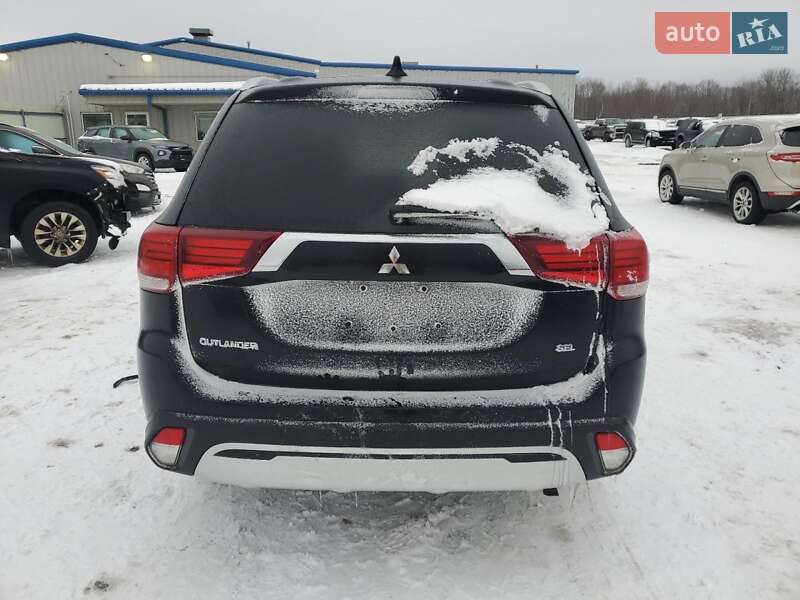 Позашляховик / Кросовер Mitsubishi Outlander 2020 в Львові