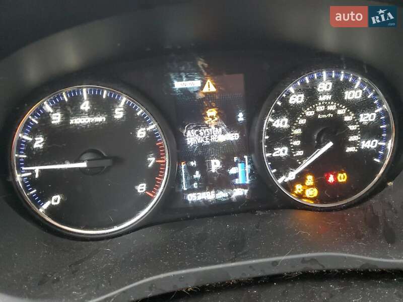 Позашляховик / Кросовер Mitsubishi Outlander 2020 в Львові