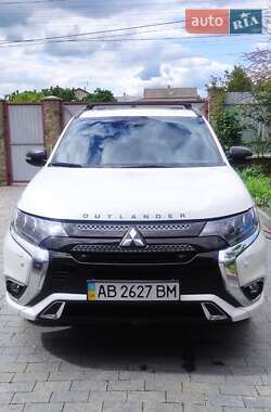Внедорожник / Кроссовер Mitsubishi Outlander 2021 в Виннице