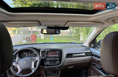 Внедорожник / Кроссовер Mitsubishi Outlander 2018 в 