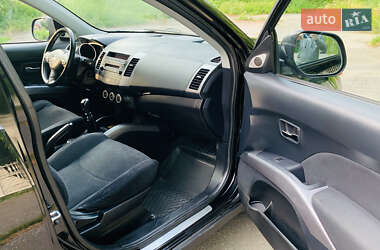 Внедорожник / Кроссовер Mitsubishi Outlander 2007 в 