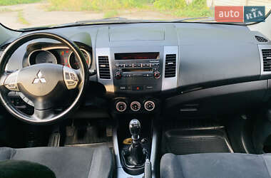 Внедорожник / Кроссовер Mitsubishi Outlander 2007 в 