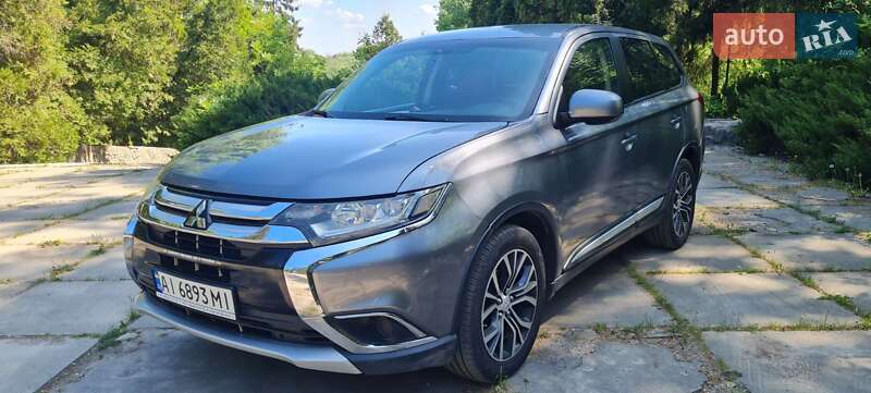 Mitsubishi Outlander 2015