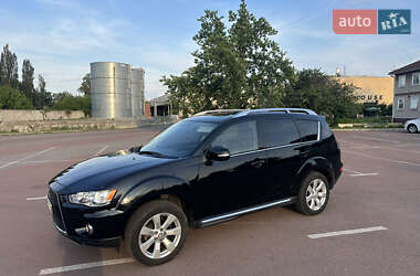Внедорожник / Кроссовер Mitsubishi Outlander 2010 в 