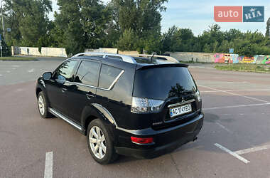Внедорожник / Кроссовер Mitsubishi Outlander 2010 в 