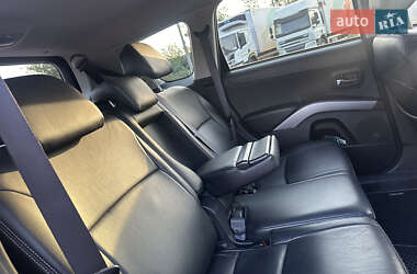 Внедорожник / Кроссовер Mitsubishi Outlander 2010 в 
