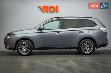 Внедорожник / Кроссовер Mitsubishi Outlander 2013 в 