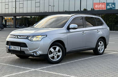 Позашляховик / Кросовер Mitsubishi Outlander 2013 в Львові