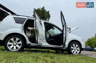Внедорожник / Кроссовер Mitsubishi Outlander 2012 в 