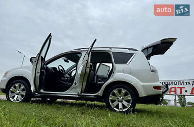 Внедорожник / Кроссовер Mitsubishi Outlander 2012 в 