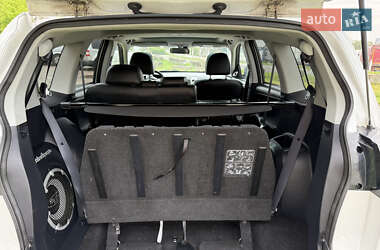 Внедорожник / Кроссовер Mitsubishi Outlander 2012 в 