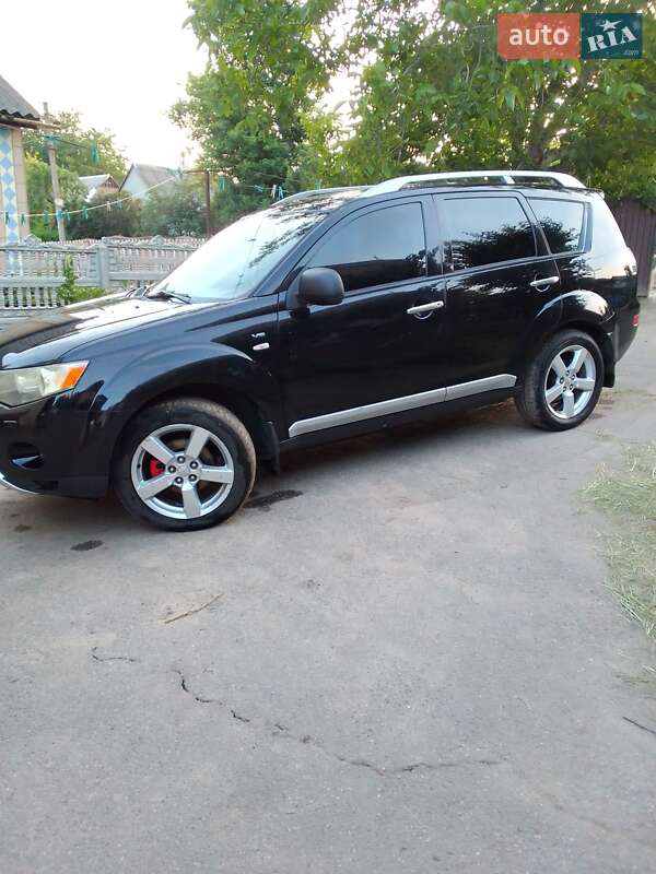 Внедорожник / Кроссовер Mitsubishi Outlander 2007 в Жашкове