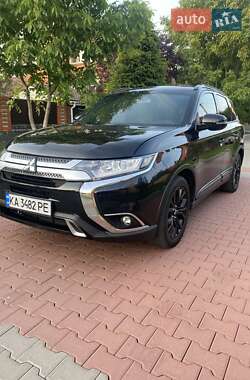 Внедорожник / Кроссовер Mitsubishi Outlander 2018 в Белой Церкви