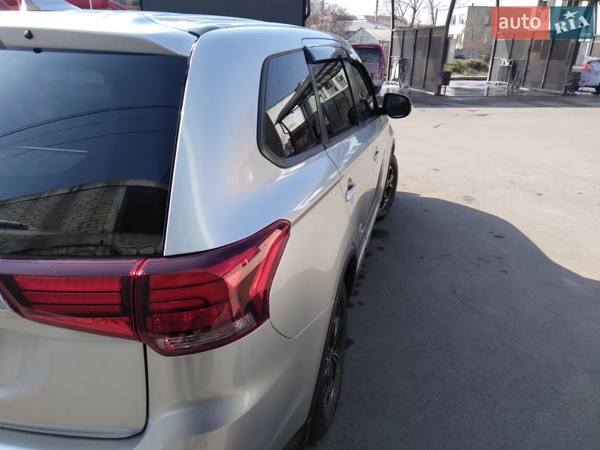 2020 Mitsubishi Outlander - мініатюра 4