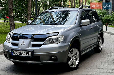 Позашляховик / Кросовер Mitsubishi Outlander 2005 в Броварах