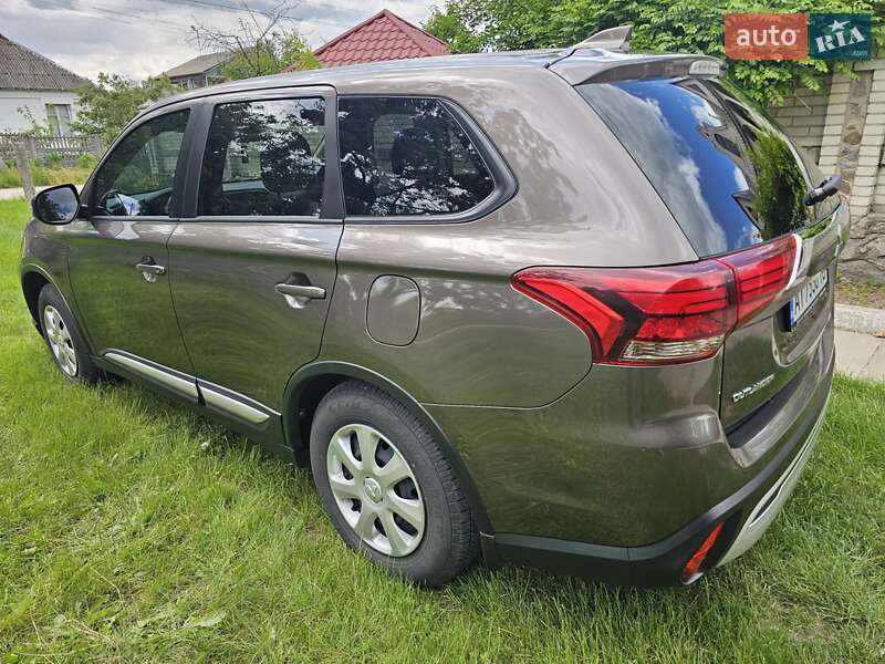 Позашляховик / Кросовер Mitsubishi Outlander 2021 в Білій Церкві