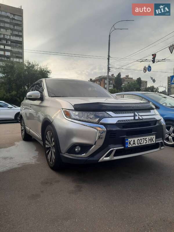 Mitsubishi Outlander 2019