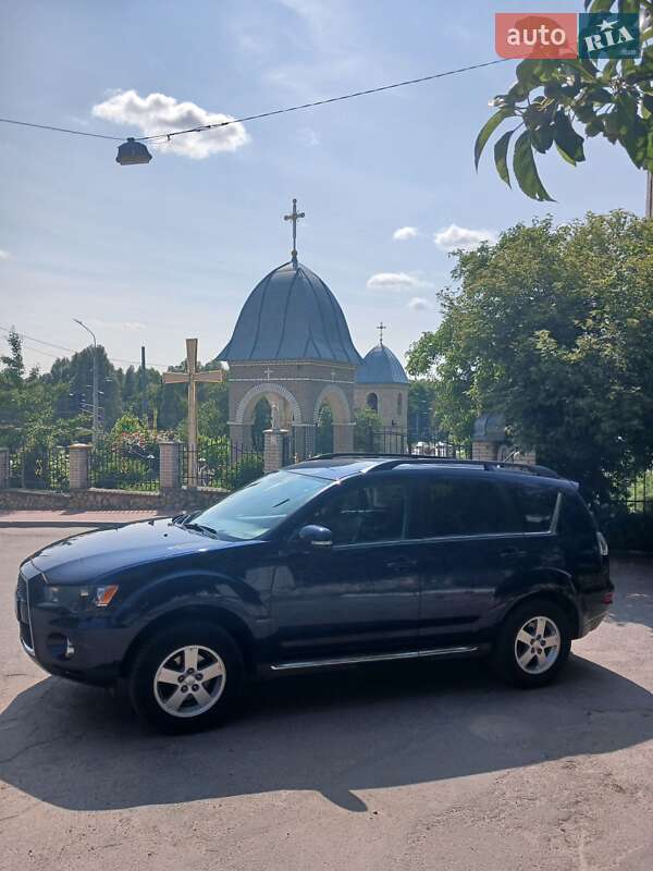 Внедорожник / Кроссовер Mitsubishi Outlander 2010 в Тернополе